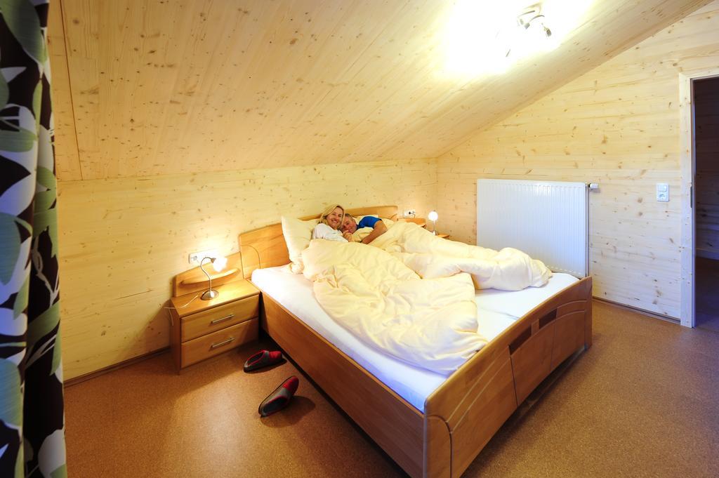 Feriendorf Am Hahnenkamm Reutte Bilik gambar
